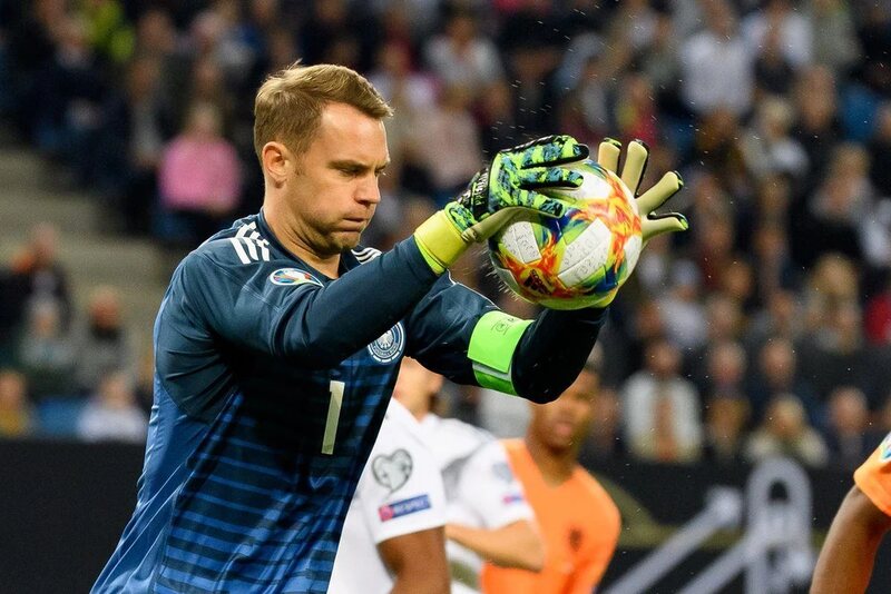 Giải đáp Manuel Neuer là ai và anh bao nhiêu tuổi - Vaoroitv